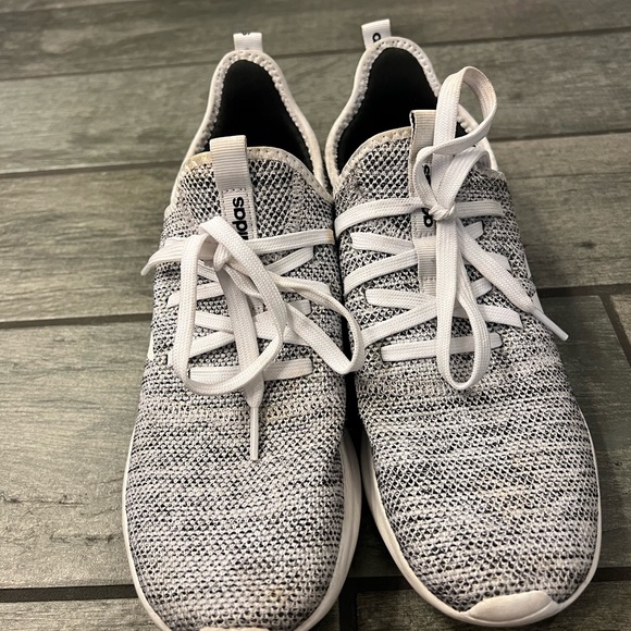 Adidas Cloud foam running shoes - Picture 1 of 3